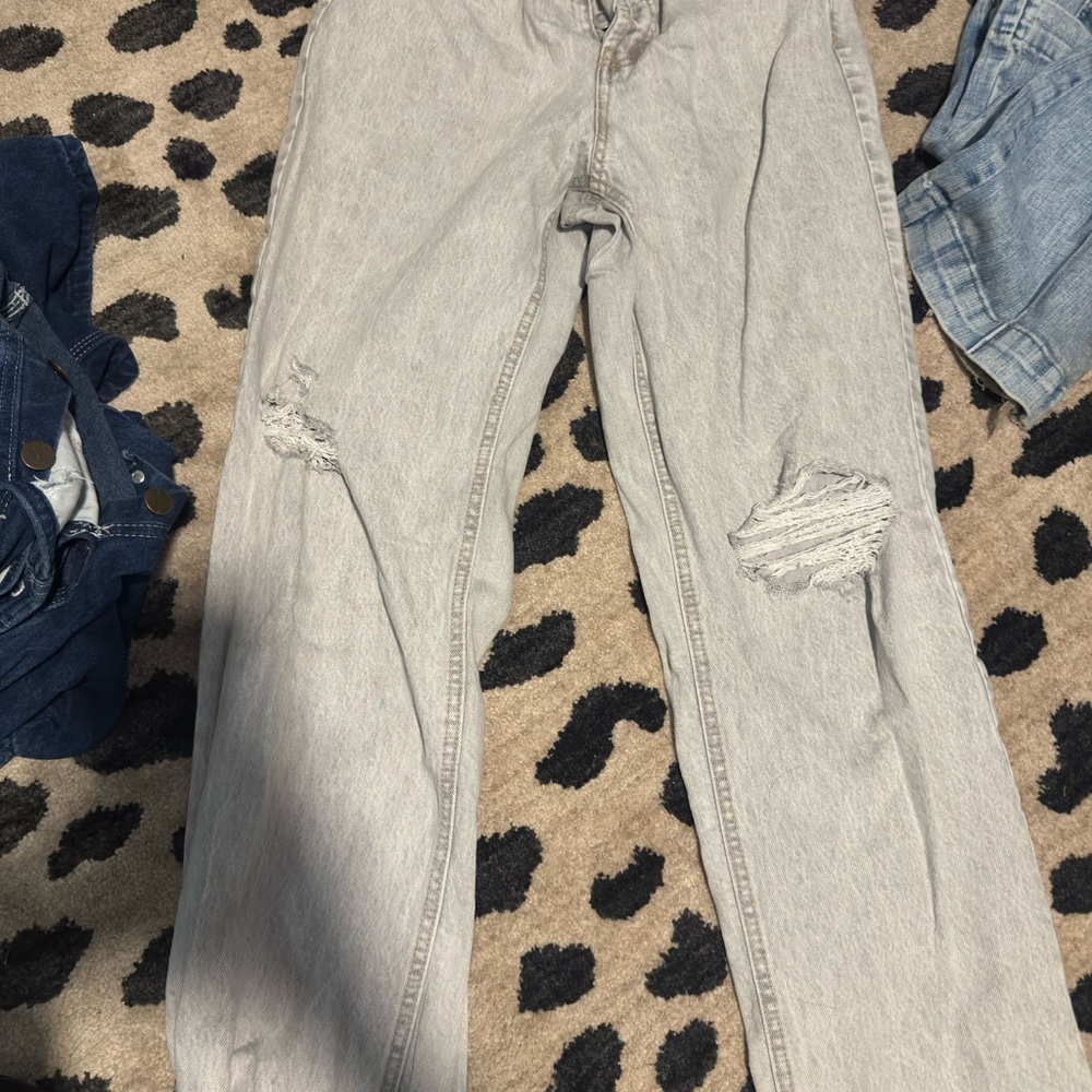 Wild Fable Light Gray Distressed Boyfriend Jeans